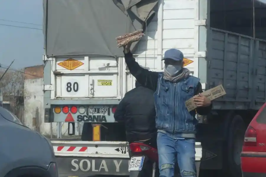 GARRAPIÑADA. Una compra que lleva alegría al hogar propio y ajeno.