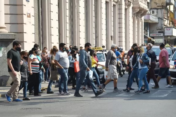 “Hoy hacen falta más restricciones porque estamos muy al límite”, dijo Medina Ruiz