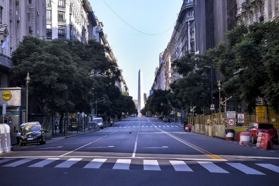 Washington Post sugiere que en Argentina puede haber desobediencia civil si endurecen la cuarentena