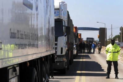 Mendoza pide que se habilite la frontera terrestre con Chile y el aeropuerto El Plumerillo