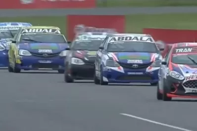 Bestani y un podio con dedicatoria