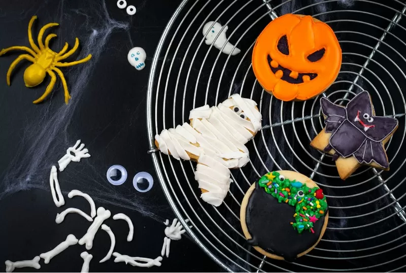 GALLETAS TENEBROSAS. Para que los chicos coman y celebren Halloween.