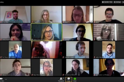 Familias de todo el país reclaman a los Gobiernos que la educación sea una prioridad