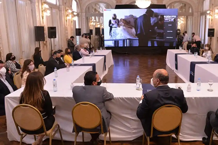 LICITACIÓN. Comunicación Pública