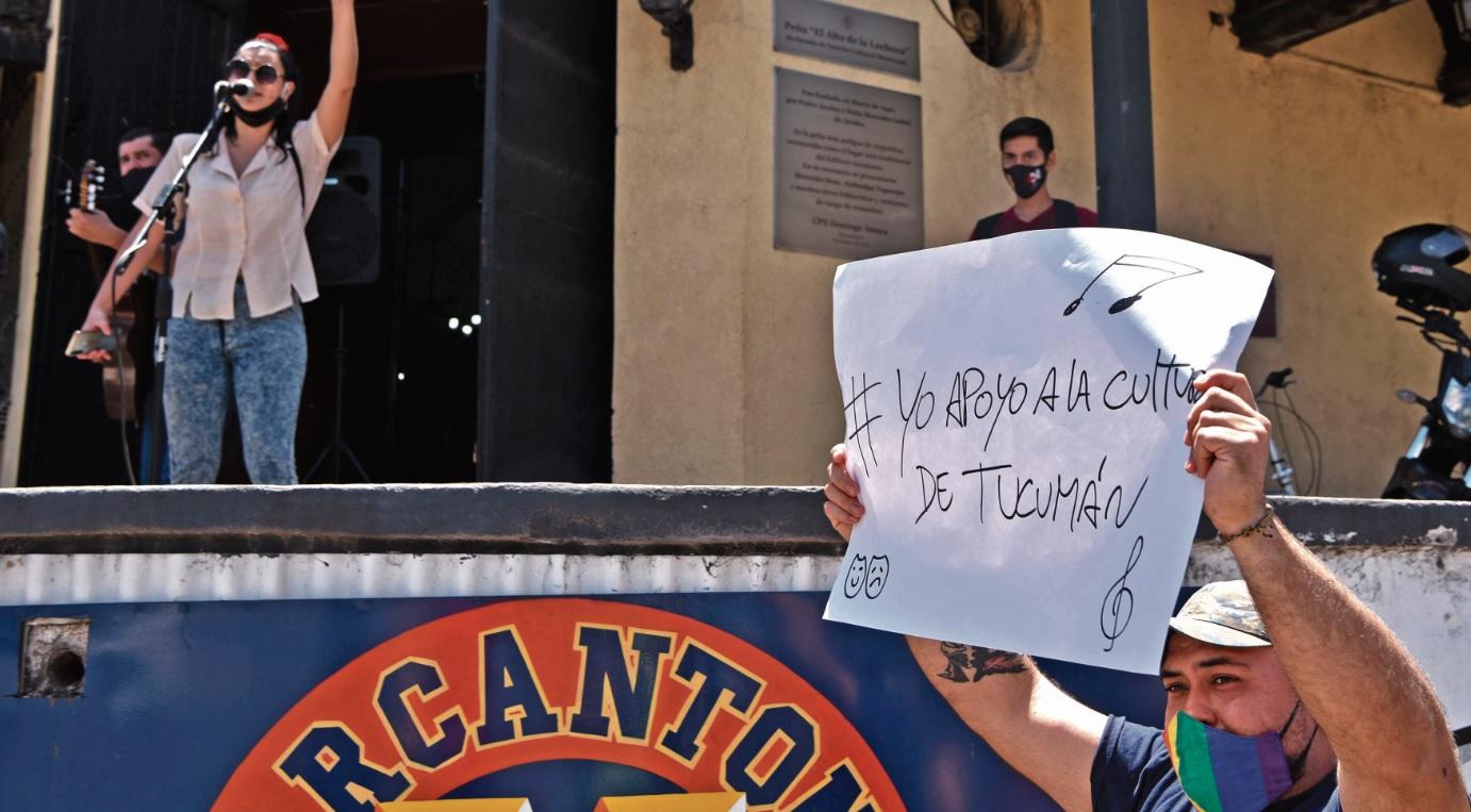 CARTELES DE RESPALDO. El apoyo a la cultura en un momento crítico.