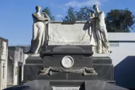 Cementerio del Oeste: antiguas esculturas, un jardín misterioso y miradas indiscretas