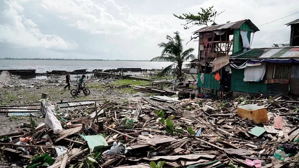 FILIPINAS. Un tifón generó destrozos y más de 20 muertes. Foto: Télam