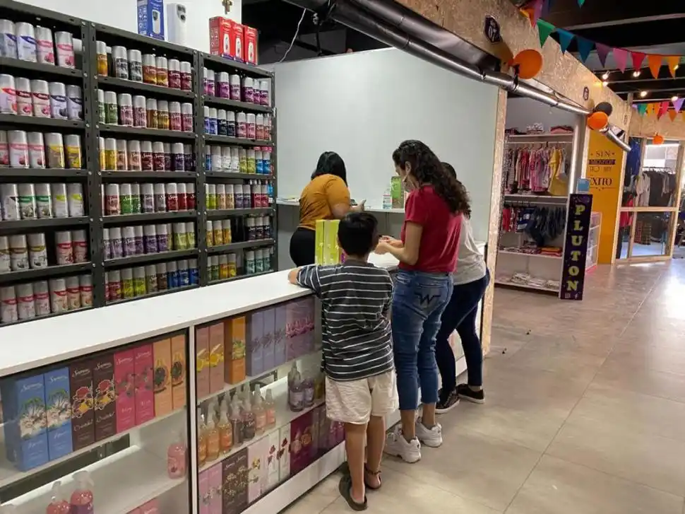 FERIA SAN MIGUEL. El emprendimiento de Luis Ahumada, que ya está en marcha.