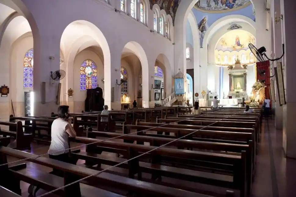 TEMPLOS ABIERTOS. Se autorizó una ocupación máxima del 50%, siempre con barbijos y distancia social. la gaceta / Foto de José Nuno