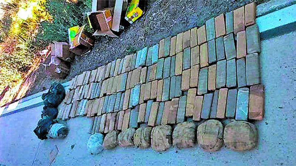 “LADRILLOS”. Los 120 kilos de marihuana secuestrados hace poco.  
