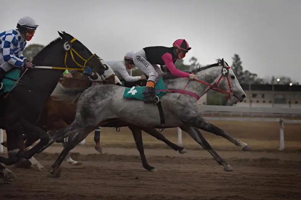 VUELVE LA ACCIÓN. La jornada del jueves 19 tendrá entre 14 y 15 competencias, de las cuáles dos serán cuadreras.