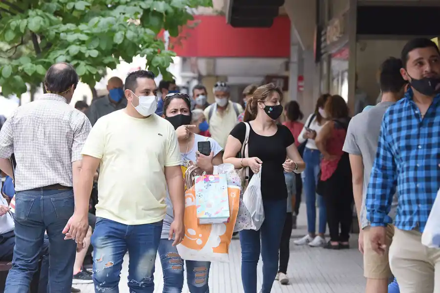 Alfredo Miroli: “con las vacunas no corremos riesgos de reinfecciones o reactivaciones