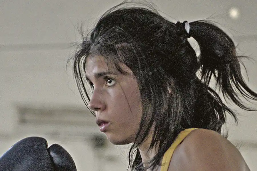Desde el boxeo, las mujeres noquean prejuicios