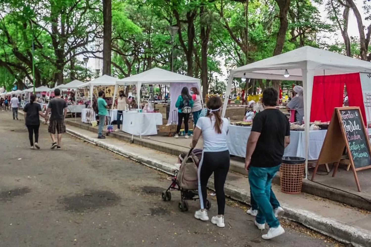 Parque Avellaneda: regresó la Feria de los Artesanos después de meses de inactividad