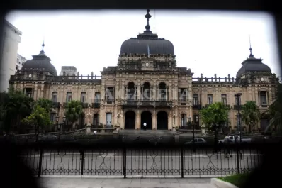 Manzur avanza con la designación de cuatro nuevos magistrados y de cuatro jueces subrogantes