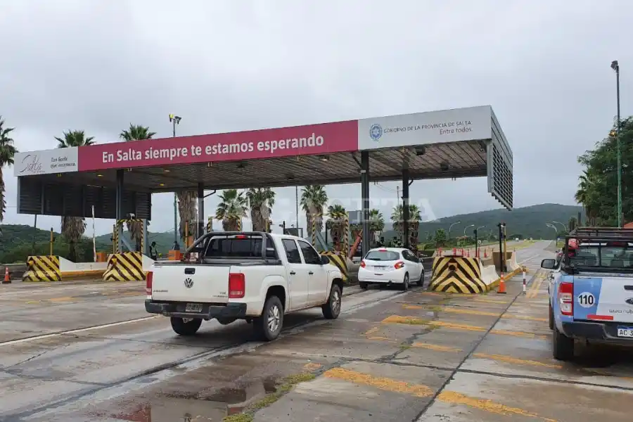 Pasos fronterizos: las demoras dependen de quién te recibe se quejan los  ruralistas