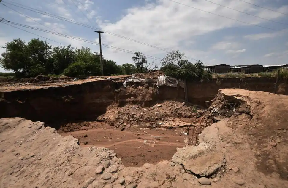 MÁS GRANDE. Hoy el socavón tiene casi el doble de tamaño que en 2017. 