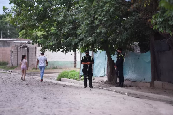 “No protegimos a ningún asesino; se metieron 20 tipos armados en mi casa”