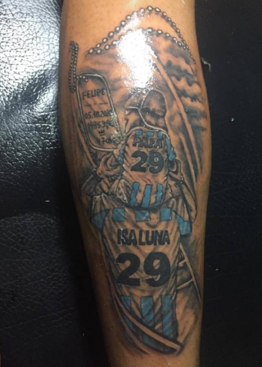 El brazo de Kevin Isa Luna con su nuevo tatuaje.