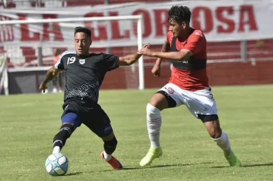 Dos errores defensivos que derivaron en una derrota del Santo