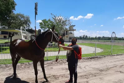 Tras 119 días sin actividad, el hipódromo de Tucumán volvió a sentir los galopes