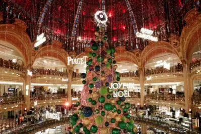Italia: estudian que las cenas de Navidad sean solo con familiares