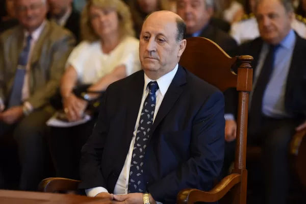 Sbdar y Navarro Dávila se verán cara a cara hoy