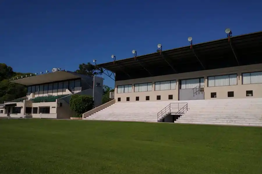 Tras 119 días sin actividad, el hipódromo de Tucumán volvió a sentir los galopes
