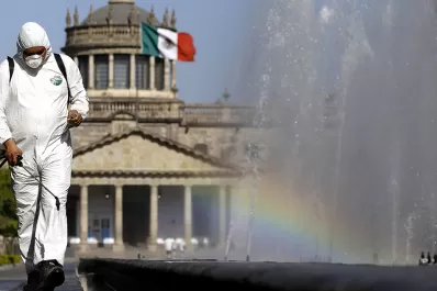 La Ciudad de México restringe la venta de alcohol ante el repunte de casos de covid-19