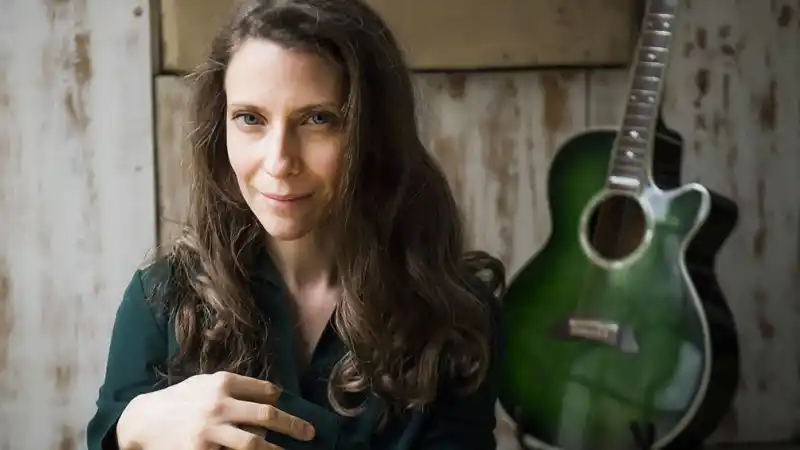 Los del Portezuelo: el desafío de recrear el clima de una peña folclórica con el público on line 