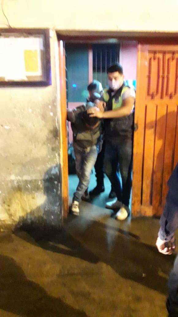 Intentaba robar en el galpón de una línea de colectivos y fue sorprendido ‘in fraganti’ por la Policía