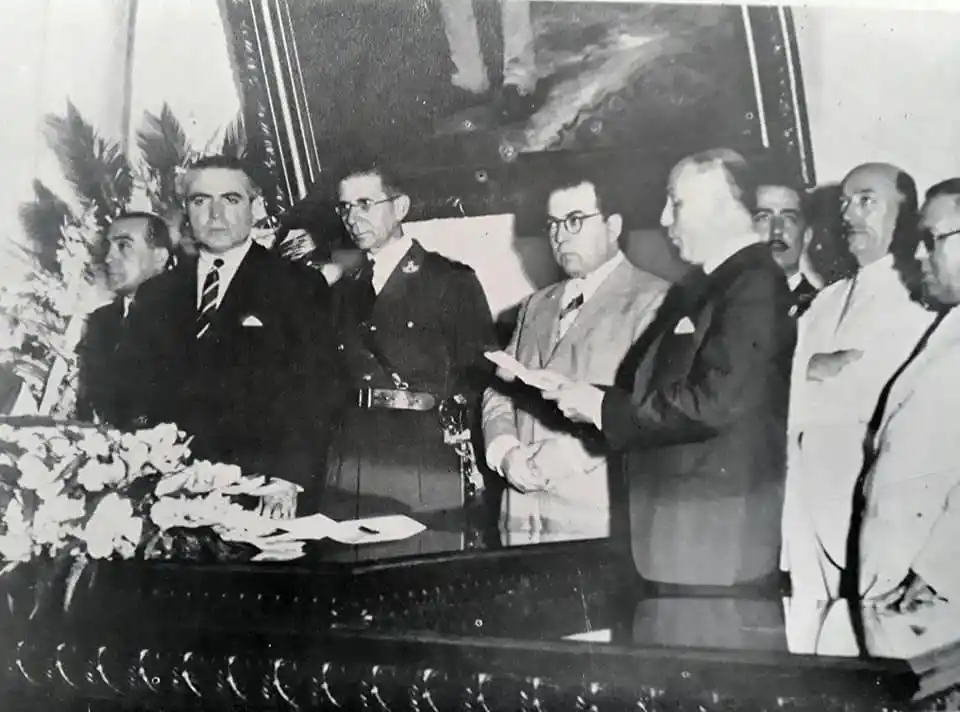 CEREMONIA FORMAL. Las autoridades de Tucumán lo evocan en 1941.