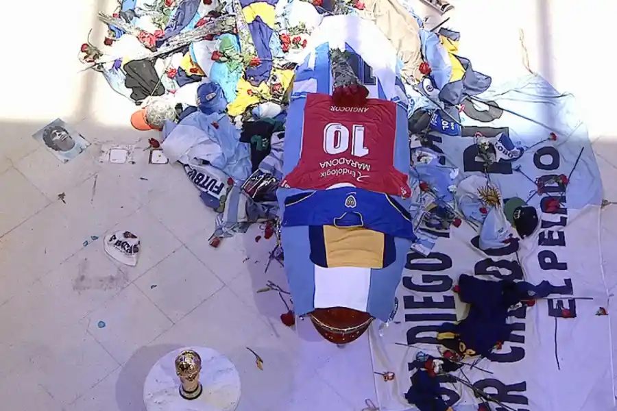 El relato de un tucumano que pudo despedir a Maradona: apenas entrás se te eriza la piel