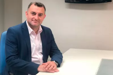 Albarracín calificó como una traición al pueblo el escándalo de las vacunas VIP