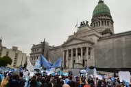 Más de 150 organizaciones rechazaron frente al Congreso el proyecto del aborto legal