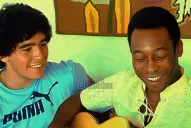 El original homenaje de Santos, el equipo de Pelé, a Diego Armado Maradona