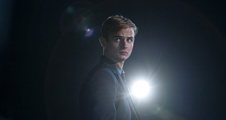  “ALEX RIDER”. Un muchacho de la secundaria se ve forzado a transformarse en una especie de espía. Una atrapante miniserie, disponible. (Amazon Prime)