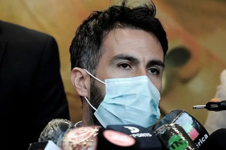 EL MÉDICO LUQUE. Era el profesional a cargo de la salud del astro. Foto de Télam