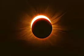 INDESCRIPTIBLE. Juan Cánepa pudo presenciar un eclipse total de sol el año pasado y repetirá la experiencia.  
