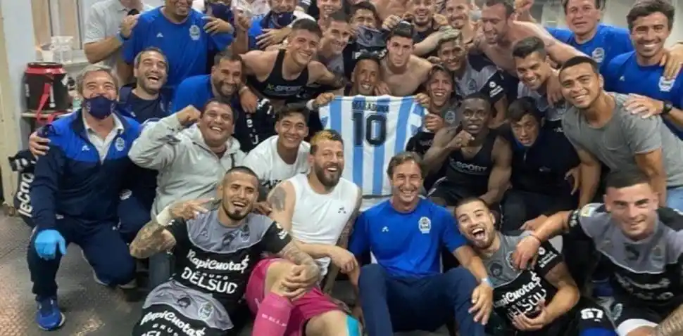 EN VÉLEZ. Cielo nublado, pero a los 10’ salió el sol. Increíble.