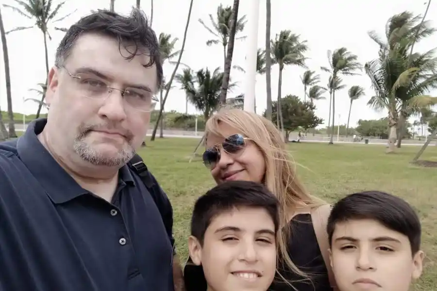 Héroes con barbijo: Sergio Michel Díaz, el médico que dio su vida para salvar a pacientes con coronavirus