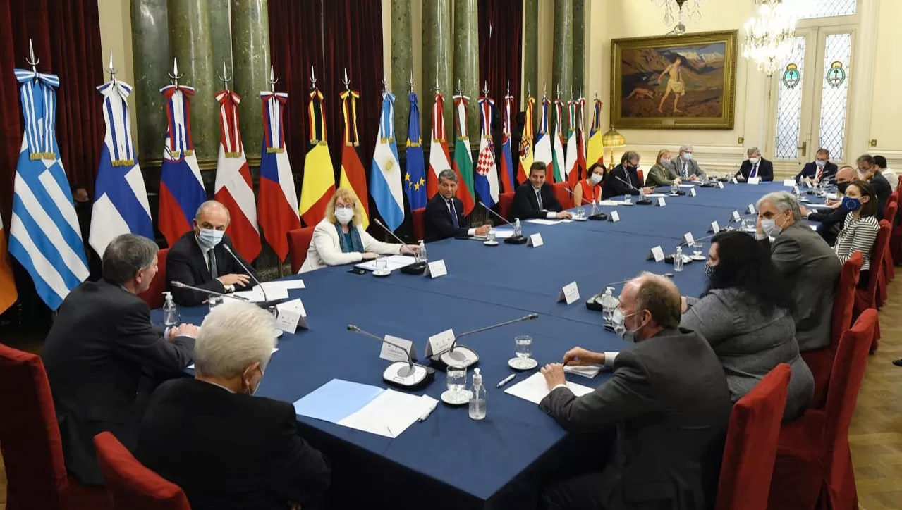 ANFITRIÓN. El presidente de la Cámara de Diputados de la Nación, Sergio Massa recibió en Diputados a embajadores de la Unión Europea.