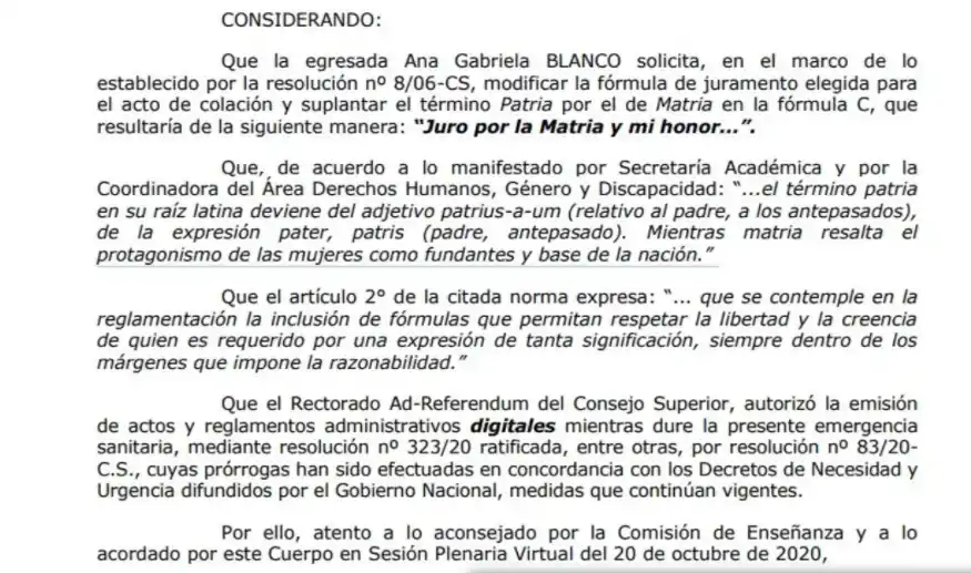 En Mendoza, una egresada universitaria juró por la Matria en lugar de la Patria