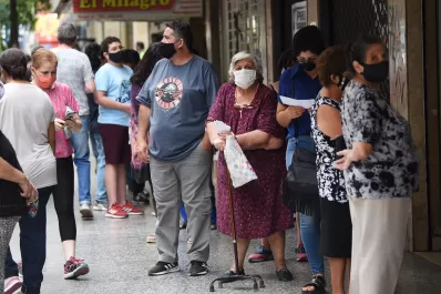 Hacer fila en tiempos de covid-19: nuestra paciencia a prueba