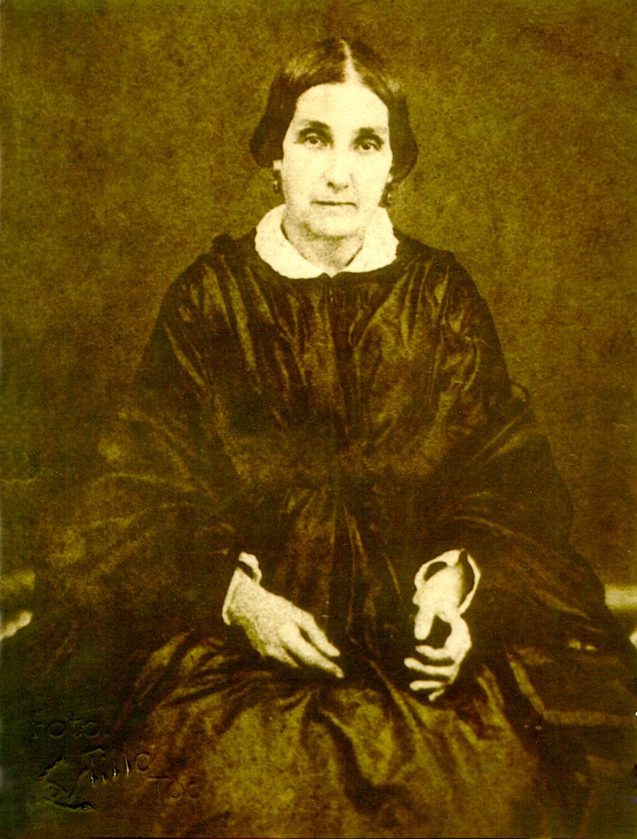 LUCÍA ARÁOZ DE LÓPEZ. Fue considerada la “Rubia de la Patria”. Su belleza recogió elogios en los bailes celebrados en 1816. 