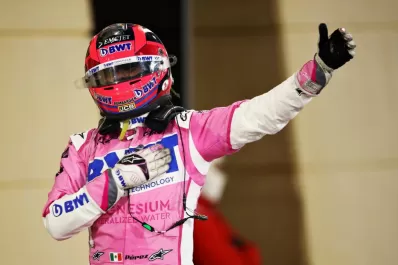 Primer triunfo en F-1: “Checo” Pérez puso arriba a México