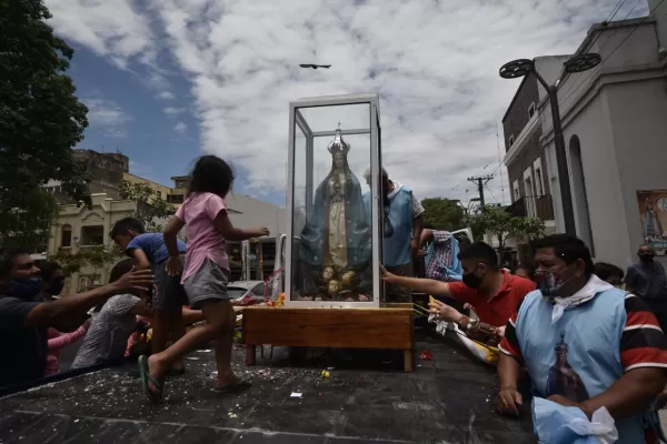 La imagen de la Virgen recorrió las calles de Concepción