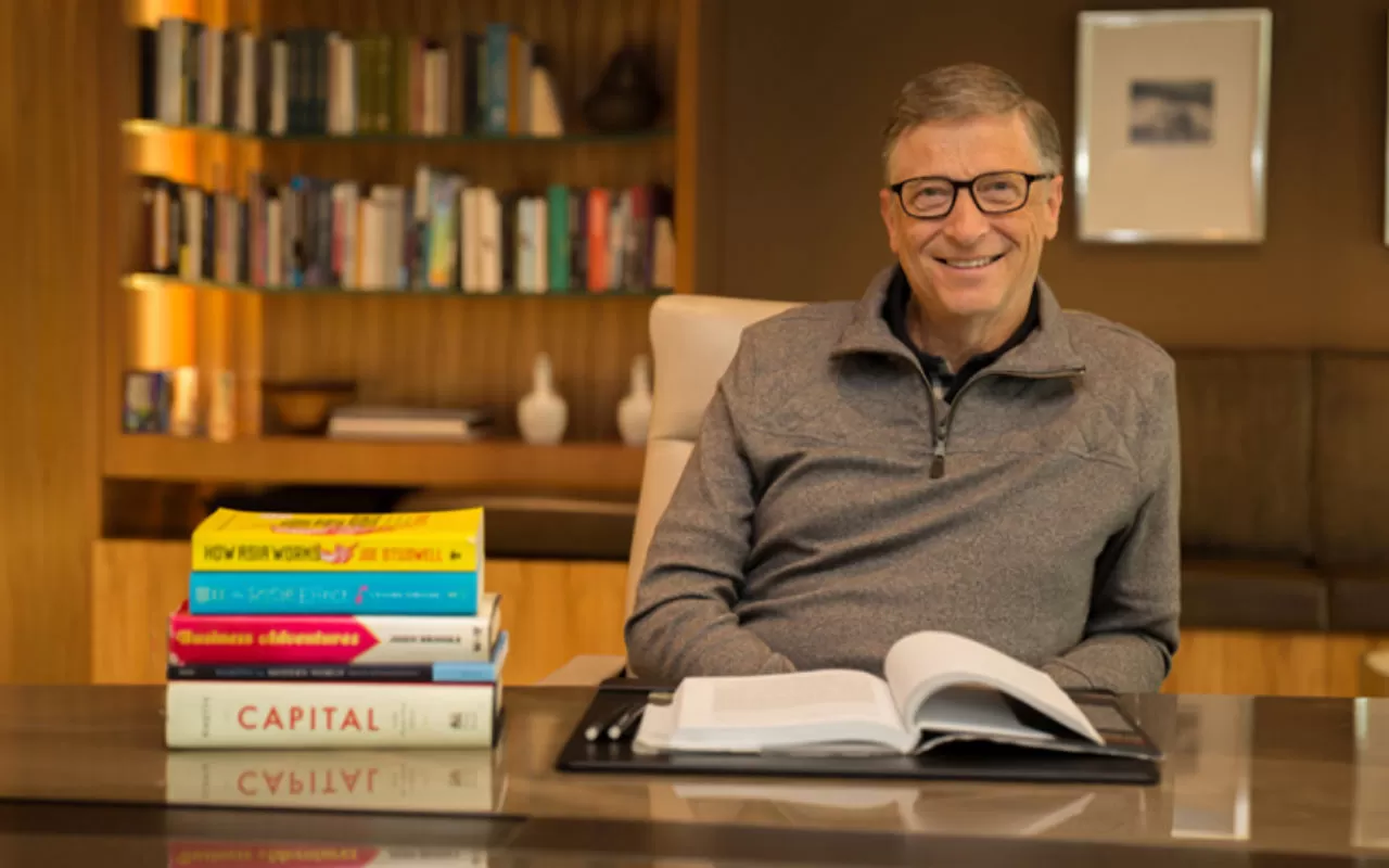 Bill Gates, lector. Foto Revista Forbes.mx