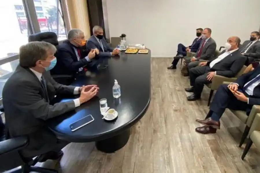 El regreso de los vuelos a San Pablo, el eje de las reuniones de Manzur en Brasil