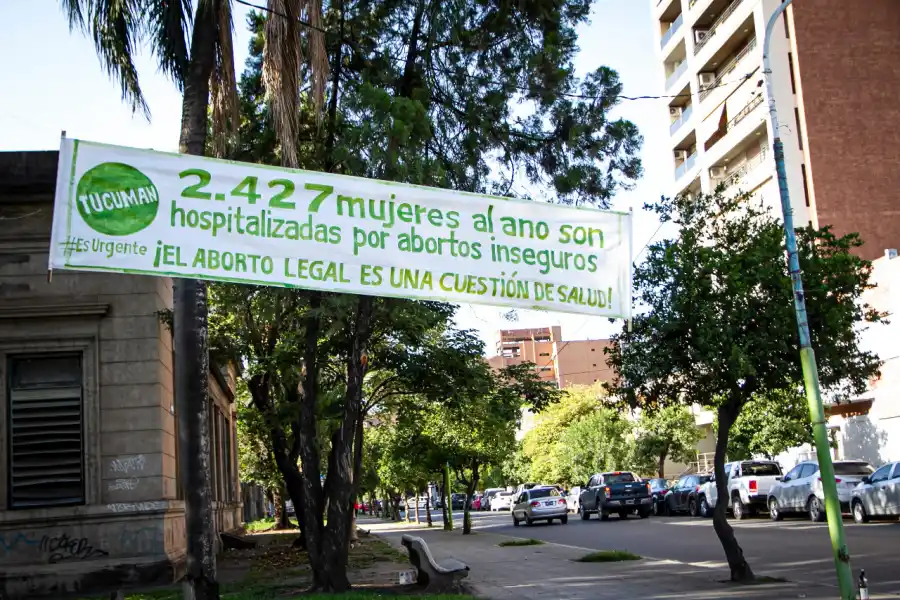 Pusieron pasacalles a favor de la legalización del aborto por toda la ciudad